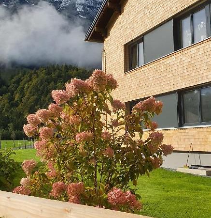 Haus Feuerstein Apartamento Schnepfau Exterior foto